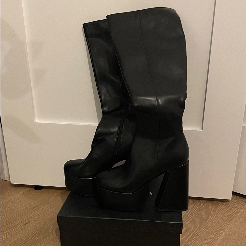 LAMODA Thigh High Platform boots NEVER WORN
